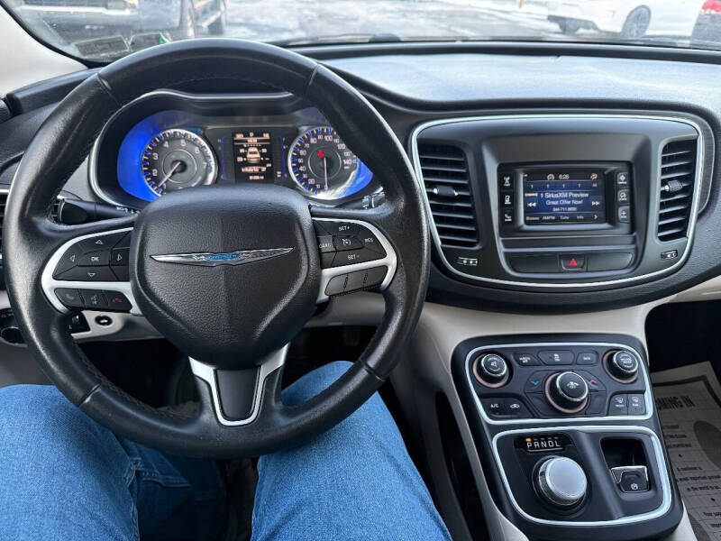 2015 Chrysler 200 Limited