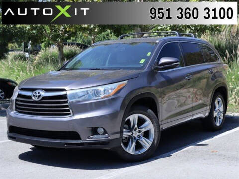 2015 Toyota Highlander for sale at Los Compadres Auto Sales in Riverside CA