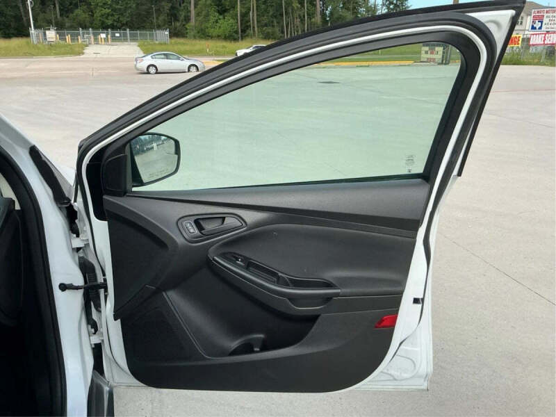 2016 Ford Focus S