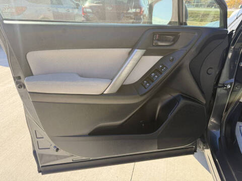 2015 Subaru Forester 2.5i