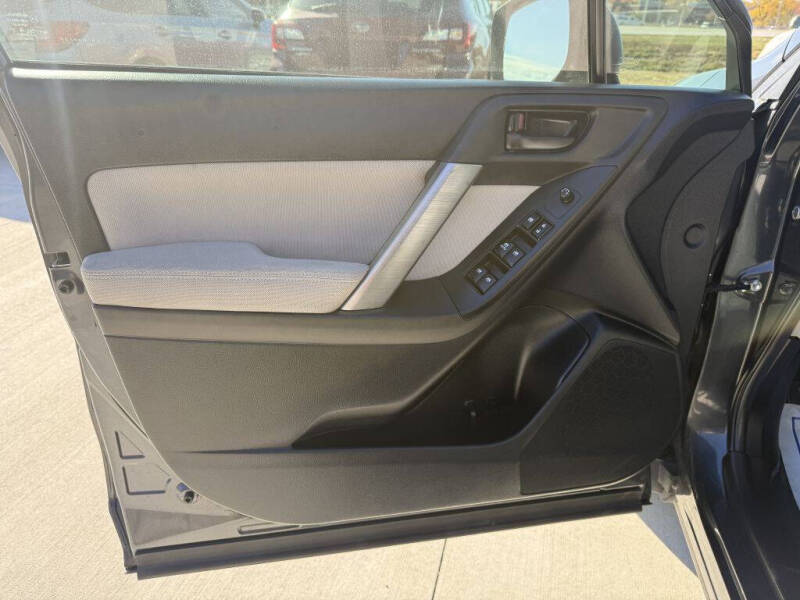 2015 Subaru Forester 2.5i