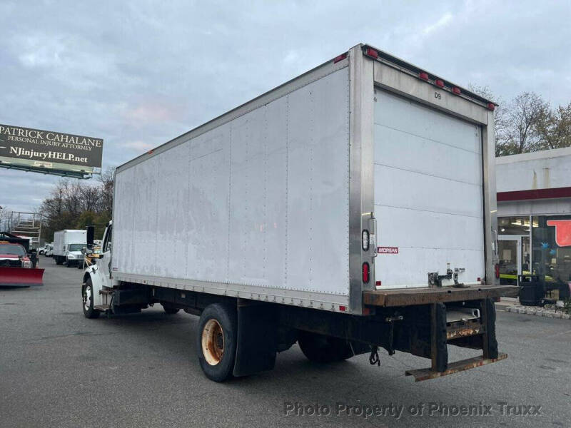 2015 Freightliner M2 106