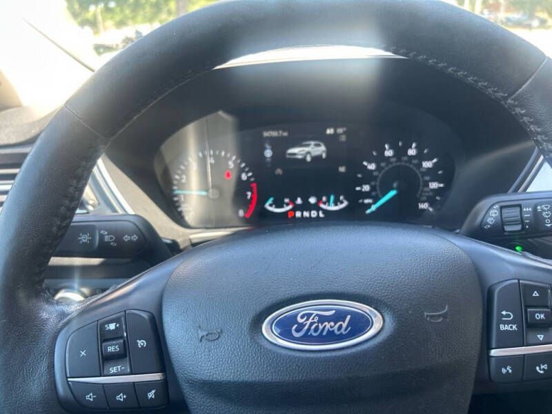 2020 Ford Escape SEL