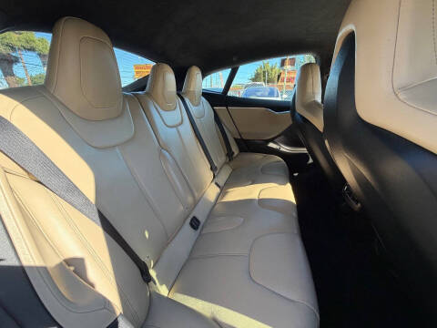 2016 Tesla Model S 70