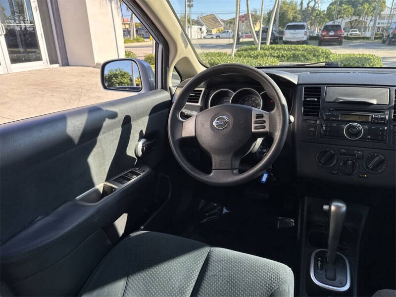 2011 Nissan Versa 1.8 S