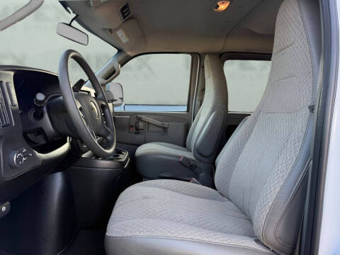 2021 Chevrolet Express 2500