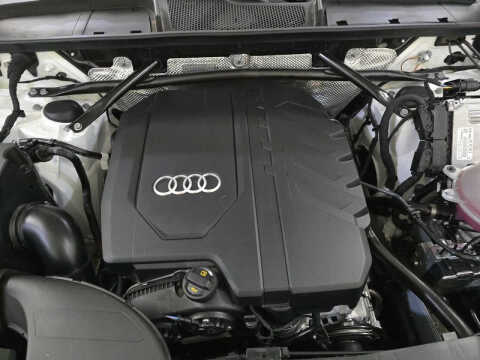 2023 Audi Q5 quattro Premium 40 TFSI