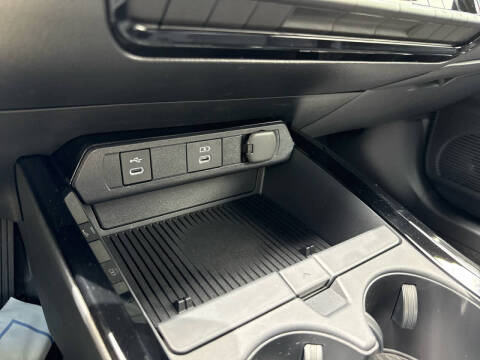 2025 Toyota Prius Plug-in Hybrid XSE