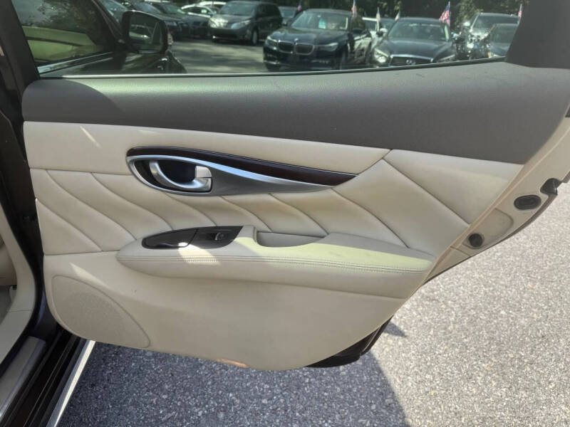 2016 Infiniti Q70L 3.7