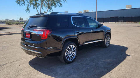 2023 GMC Acadia Denali