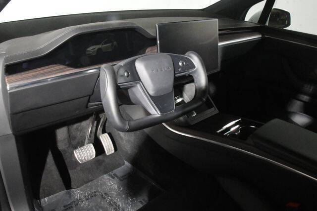 2023 Tesla Model X Standard Range