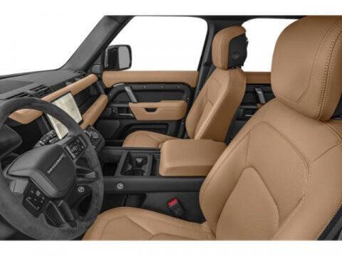 2024 Land Rover Defender 110 V8 P500 SE