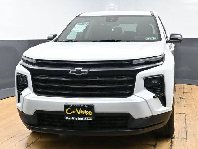 2024 Chevrolet Traverse LS