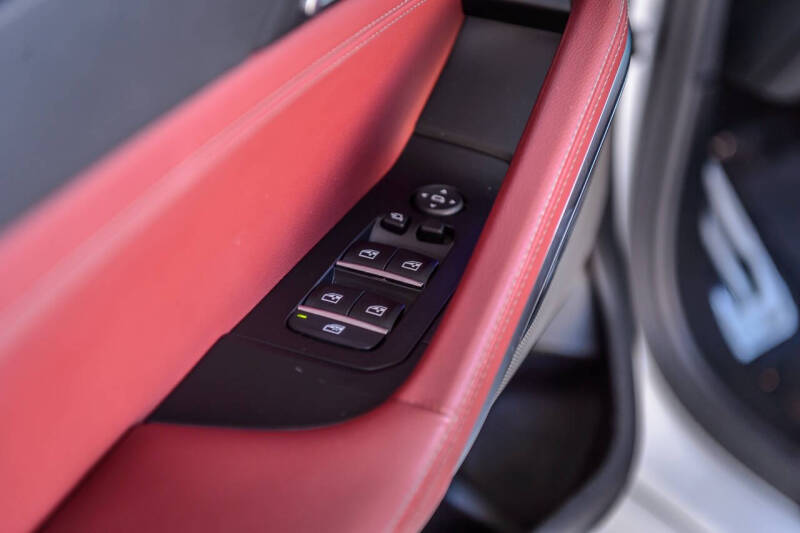 2021 BMW X6 xDrive40i