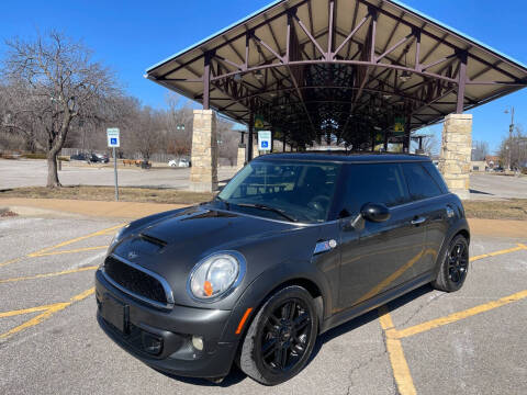 2013 MINI Hardtop for sale at Nationwide Auto in Merriam KS