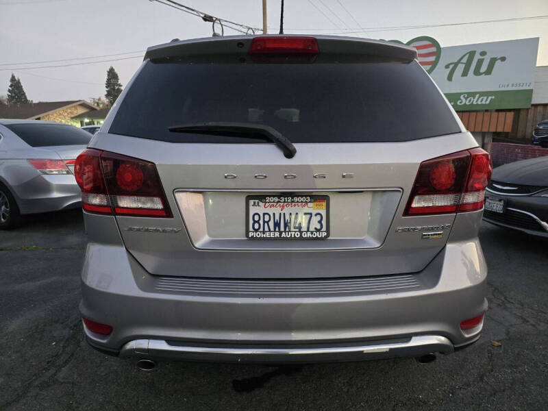 2018 Dodge Journey Crossroad
