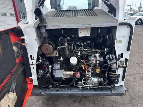 2014 Bobcat S590 TWO SPEED SKID STEER LOAD