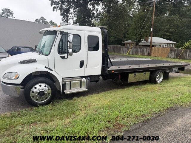 2021 Freightliner M2 106