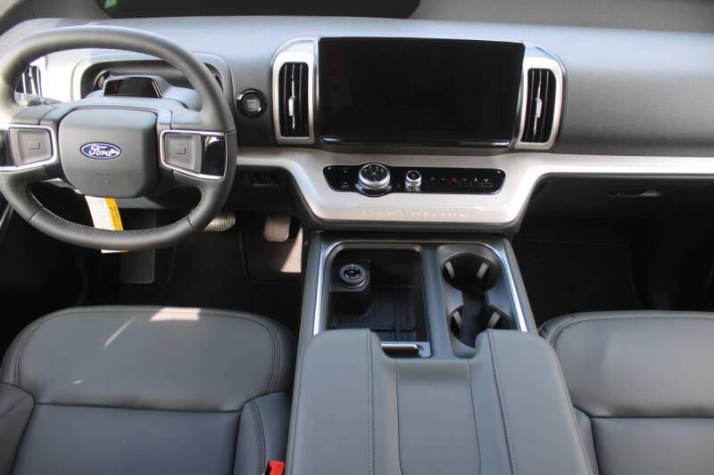 2027 Ford Expedition MAX Active