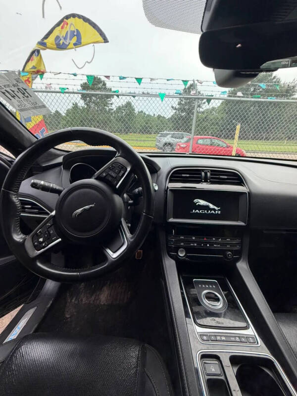 2019 Jaguar F-PACE 25t Prestige