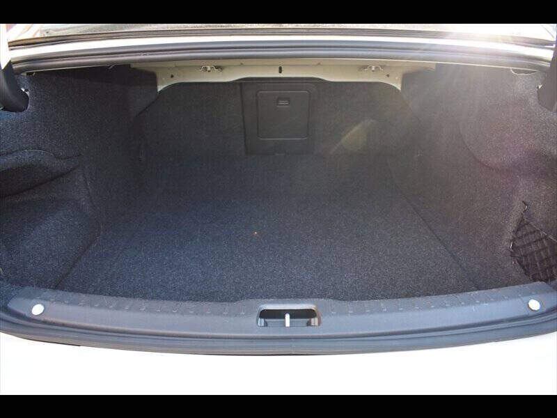 2017 Volvo S90 T5 Momentum