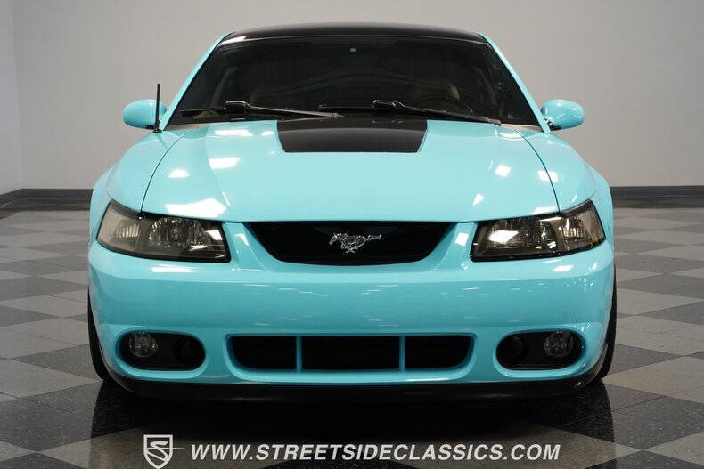 2004 Ford Mustang GT Deluxe