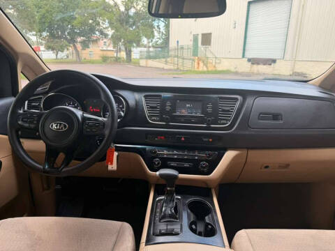 2017 Kia Sedona LX