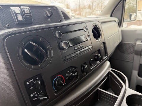 2014 Ford E-Series E-350 SD