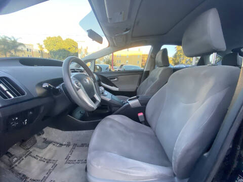 2013 Toyota Prius Three