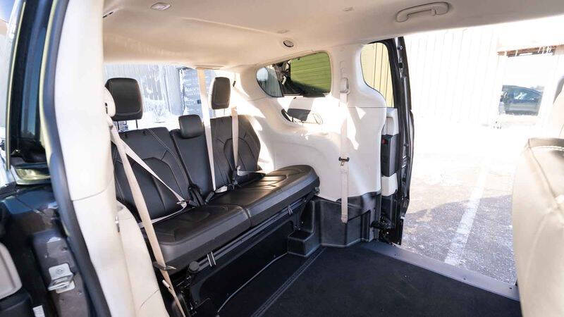 2022 Chrysler Pacifica Touring L