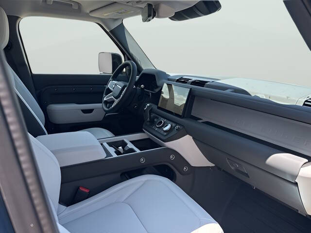 2025 Land Rover Defender 110 P300 S