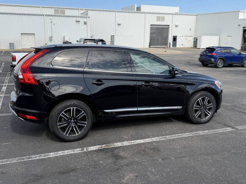 2017 Volvo XC60 T5 Dynamic