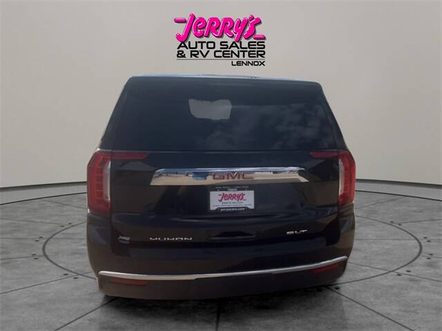 2023 GMC Yukon XL SLT