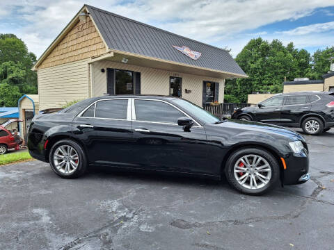 2017 Chrysler 300 for sale at G AND J MOTORS in Elkin NC
