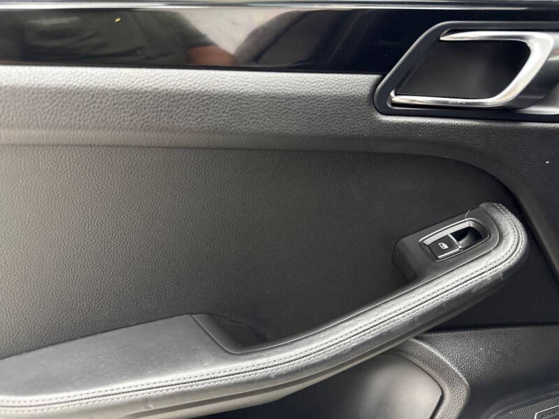 2015 Porsche Macan Turbo