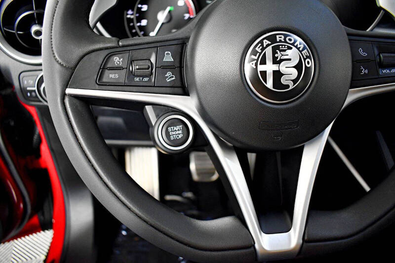 2019 Alfa Romeo Stelvio Ti Sport