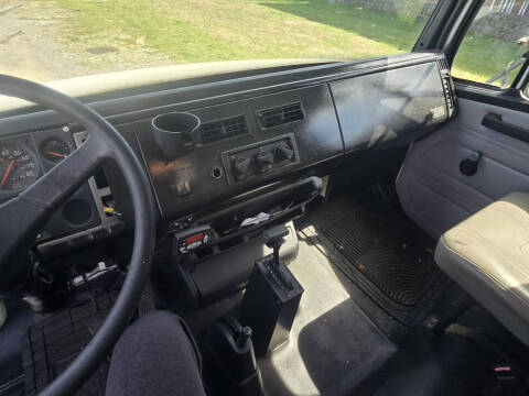 2000 Freightliner FL60