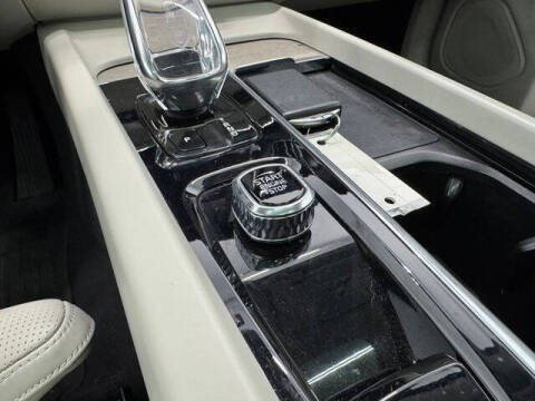 2022 Volvo XC60 Recharge T8 Inscription