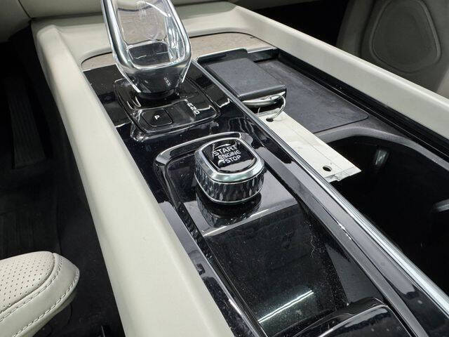 2022 Volvo XC60 Recharge T8 Inscription