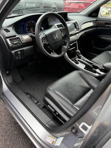 2017 Honda Accord Hybrid EX-L