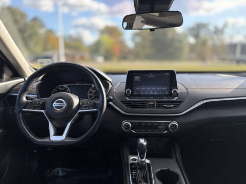 2020 Nissan Altima 2.5 SR