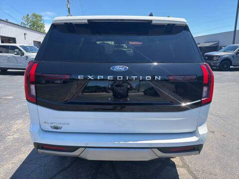 2025 Ford Expedition Platinum