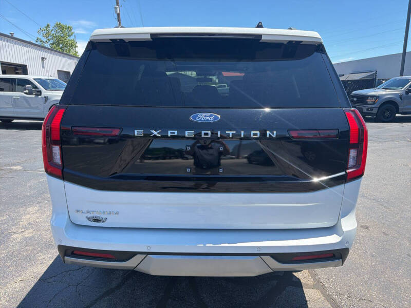 2025 Ford Expedition Platinum - Photo 10