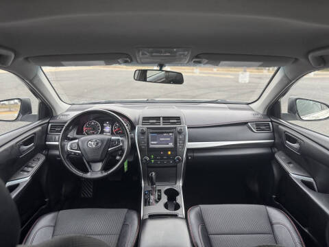 2016 Toyota Camry SE