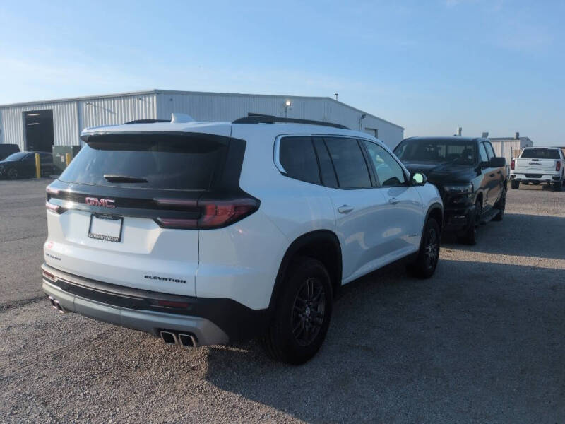 2025 GMC Acadia Elevation