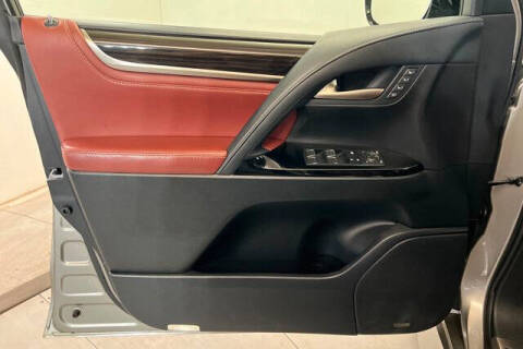 2017 Lexus LX 570