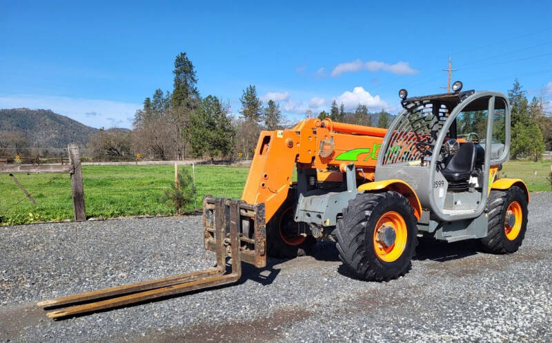 2006 Xtreme Telehandler for sale at CPMTRUCKSALES.COM in Central Point OR