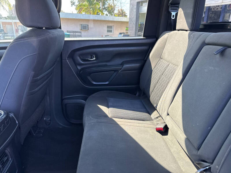 2018 Nissan Titan SV