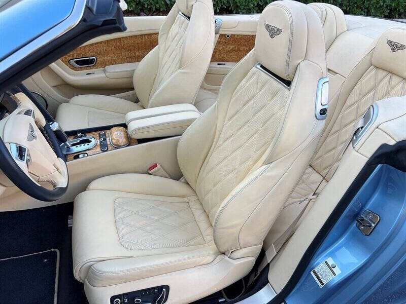 2015 Bentley Continental 29