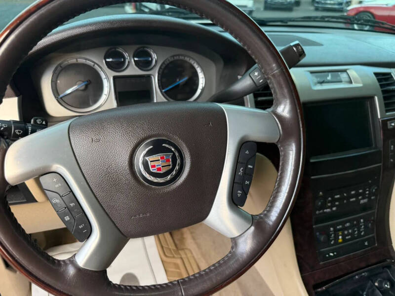 2012 Cadillac Escalade Luxury